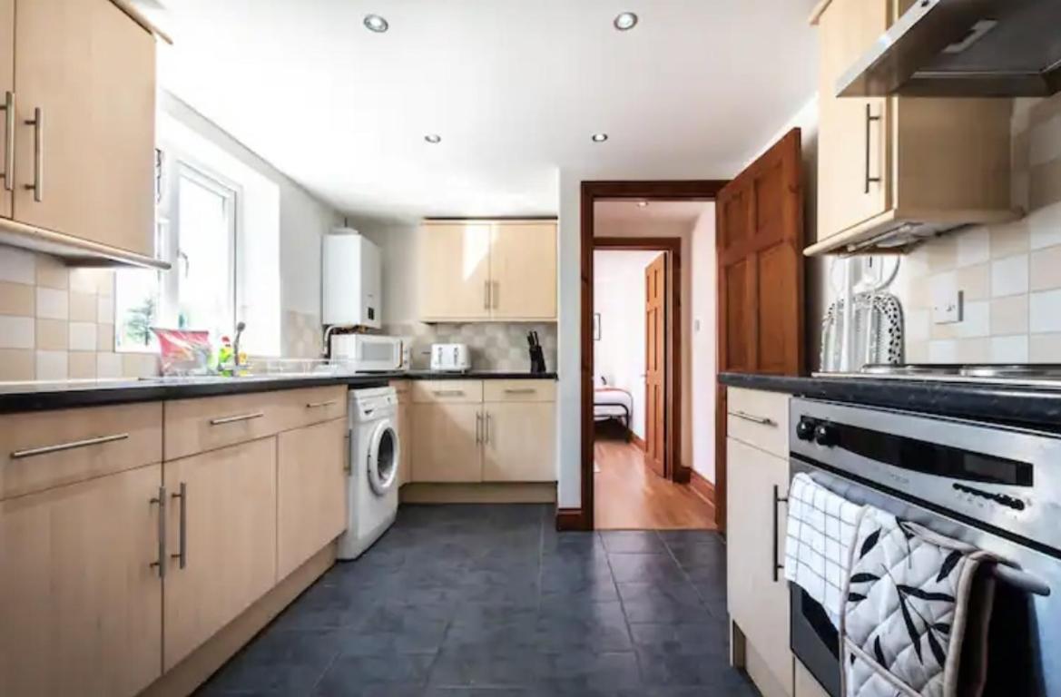 Metropolitan - 2 Bed, Private Parking Apartment, Great Commercial Home From Home Stay! Southampton Exteriér fotografie